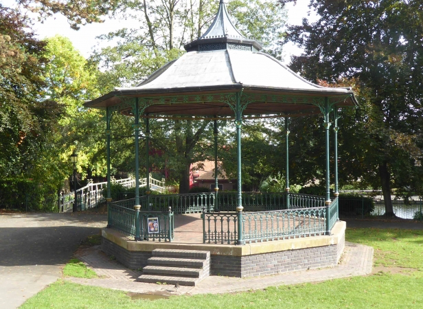 Priory Park Bandstand - Malvern Rocks