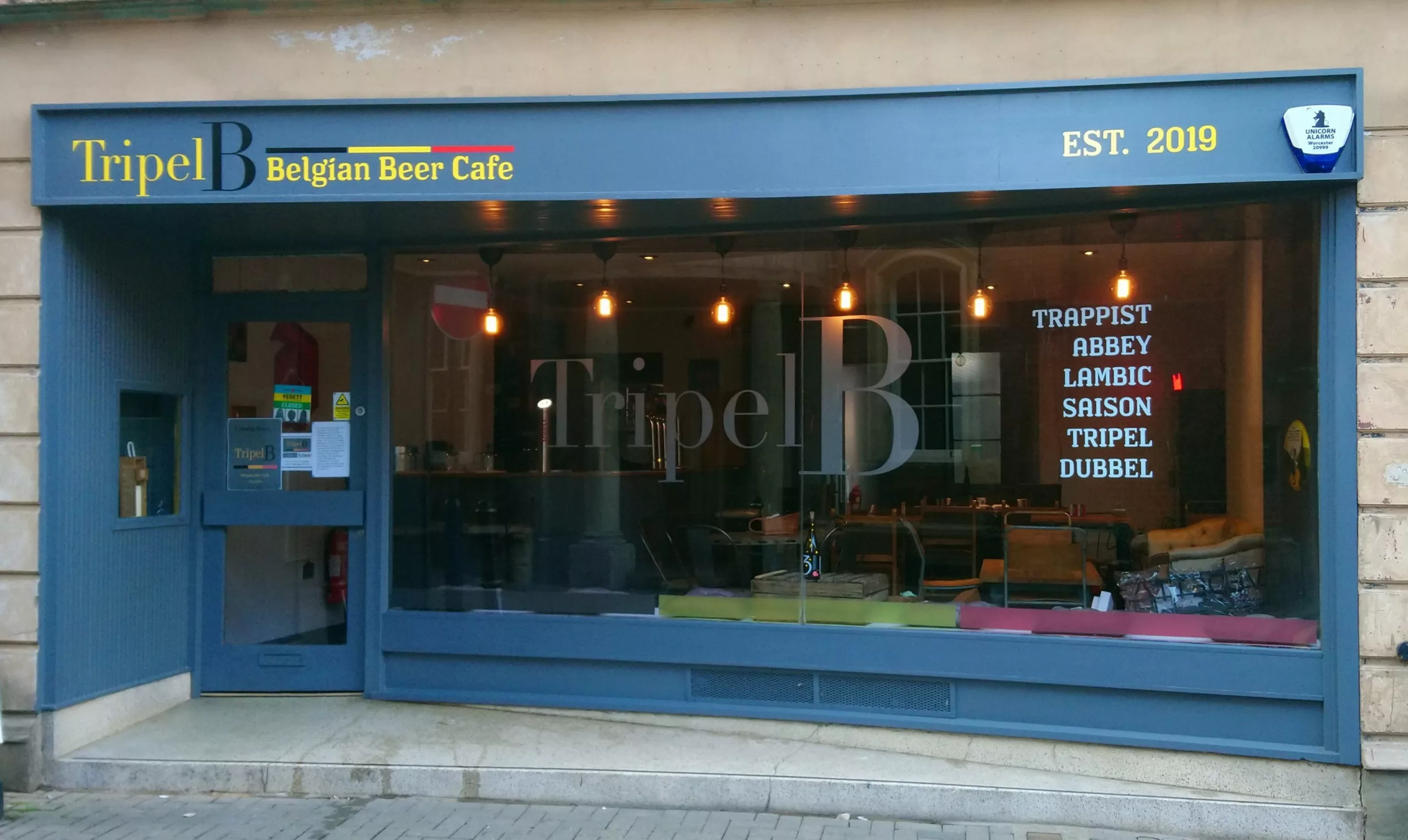 Tripel B Belgian Cafe Bar. Malvern Rocks Gig Guide for Music in Malvern. Gigs, concerts, live music, open mic nights. Make Malvern your destination for music.