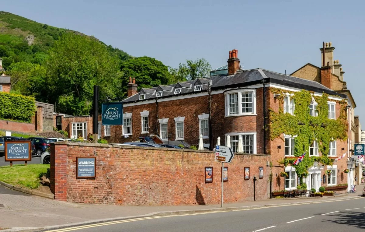 Mount Pleasant Hotel. Malvern Rocks Gig Guide for Music in Malvern. Gigs, concerts, live music, open mic nights. Make Malvern your destination for music.. Malvern Rocks Gig Guide for Music in Malvern. Gigs, concerts, live music, open mic nights. Make Malvern your destination for music.